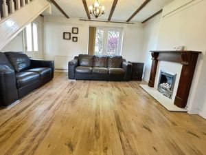 Lounge- click for photo gallery